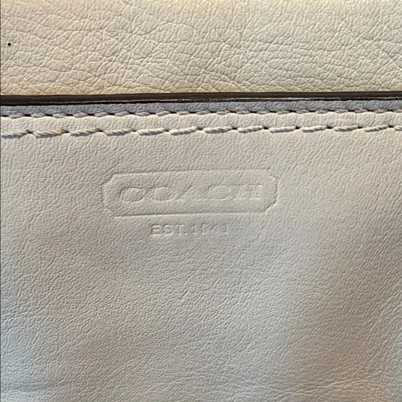 Coach F13675 Hampton Madeleine satchel/carryall smooth thick leather
White EUC - Picture 9 of 17